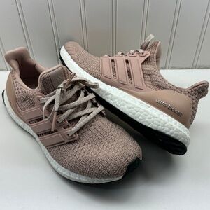 WORN WOMENS ADIDAS ULTRA BOOST 4.0 ASH PEARL